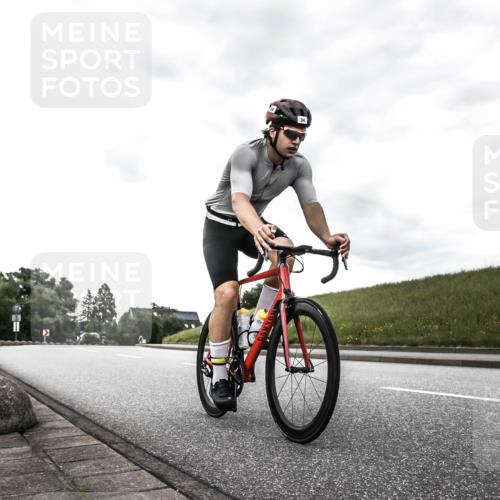 21.06.2026 - 29. Vierlanden-Triathlon H.Heesch http://msf.ph/oto/9903378 21.06.2026 10:08:23 Radfahren 34, 131, 345 meine-sportfotos.de
