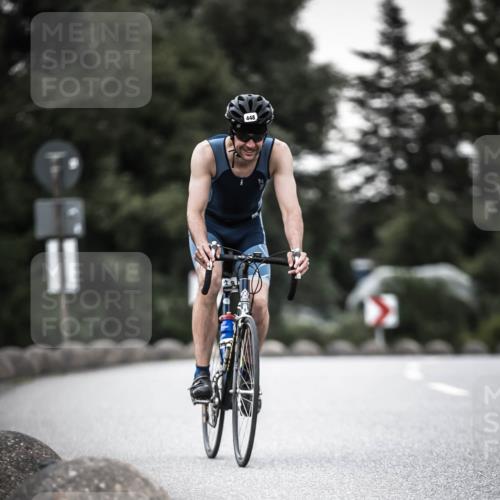 21.06.2026 - 29. Vierlanden-Triathlon H.Heesch http://msf.ph/oto/9903402 21.06.2026 10:15:25 Radfahren 49, 127, 172, 193, 240, 448, 1354 meine-sportfotos.de