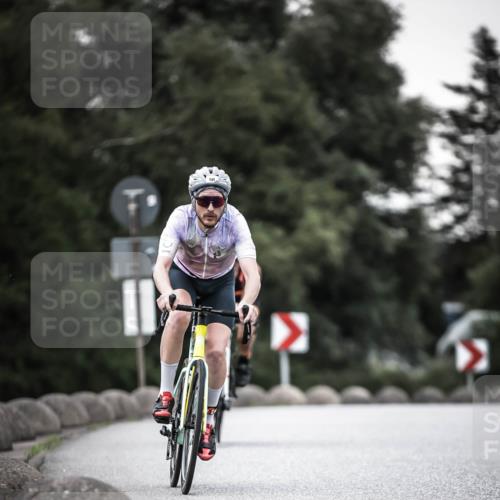 21.06.2026 - 29. Vierlanden-Triathlon H.Heesch http://msf.ph/oto/9903410 21.06.2026 10:16:11 Radfahren 50, 167, 443 meine-sportfotos.de