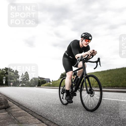 21.06.2026 - 29. Vierlanden-Triathlon H.Heesch http://msf.ph/oto/9903417 21.06.2026 10:09:06 Radfahren 313 meine-sportfotos.de