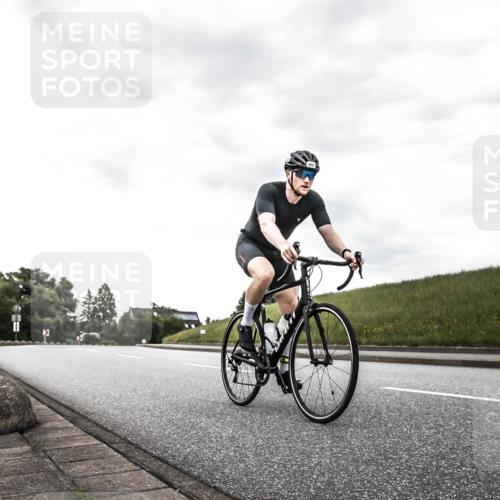 21.06.2026 - 29. Vierlanden-Triathlon H.Heesch http://msf.ph/oto/9903431 21.06.2026 10:09:25 Radfahren 25, 153, 191, 303 meine-sportfotos.de