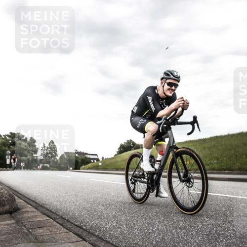 21.06.2026 - 29. Vierlanden-Triathlon H.Heesch http://msf.ph/oto/9903458 21.06.2026 10:09:55 Radfahren 40, 69, 309 meine-sportfotos.de