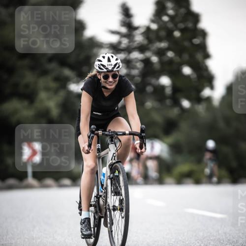 21.06.2026 - 29. Vierlanden-Triathlon H.Heesch http://msf.ph/oto/9903501 21.06.2026 10:16:26 Radfahren 83, 249, 392, 409, 468, 473 meine-sportfotos.de