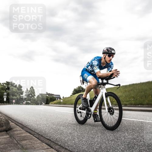 21.06.2026 - 29. Vierlanden-Triathlon H.Heesch http://msf.ph/oto/9903514 21.06.2026 10:11:30 Radfahren 139, 296 meine-sportfotos.de