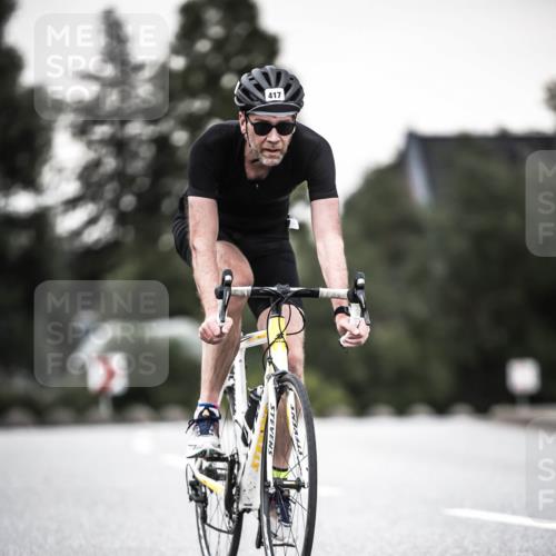 21.06.2026 - 29. Vierlanden-Triathlon H.Heesch http://msf.ph/oto/9903541 21.06.2026 10:16:35 Radfahren 32, 83, 101, 114, 392, 409, 417 meine-sportfotos.de