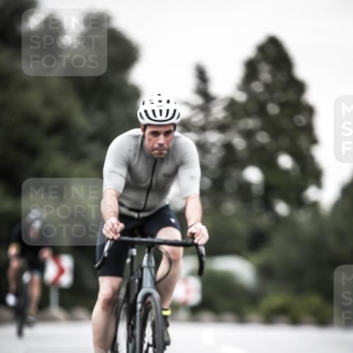 21.06.2026 - 29. Vierlanden-Triathlon H.Heesch http://msf.ph/oto/9903565 21.06.2026 10:17:33 Radfahren 77, 107, 116, 210, 211, 419, 445, 452 meine-sportfotos.de