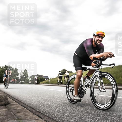 21.06.2026 - 29. Vierlanden-Triathlon H.Heesch http://msf.ph/oto/9903567 21.06.2026 10:12:13 Radfahren 39, 454 meine-sportfotos.de