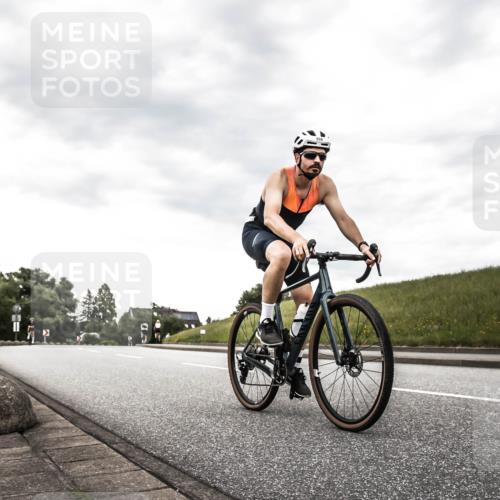 21.06.2026 - 29. Vierlanden-Triathlon H.Heesch http://msf.ph/oto/9903575 21.06.2026 10:12:20 Radfahren 96, 357, 359 meine-sportfotos.de
