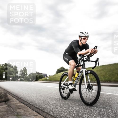 21.06.2026 - 29. Vierlanden-Triathlon H.Heesch http://msf.ph/oto/9903582 21.06.2026 10:12:56 Radfahren 151 meine-sportfotos.de