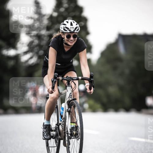 21.06.2026 - 29. Vierlanden-Triathlon H.Heesch http://msf.ph/oto/9903593 21.06.2026 10:16:27 Radfahren 83, 249, 392, 409, 473 meine-sportfotos.de
