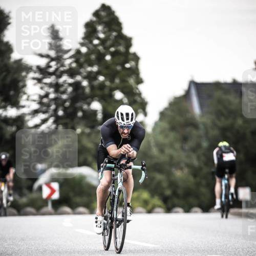 21.06.2026 - 29. Vierlanden-Triathlon H.Heesch http://msf.ph/oto/9903602 21.06.2026 10:16:31 Radfahren 83, 249, 392, 409, 417 meine-sportfotos.de
