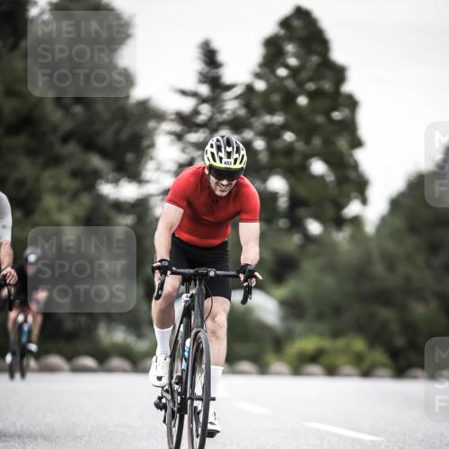 21.06.2026 - 29. Vierlanden-Triathlon H.Heesch http://msf.ph/oto/9903627 21.06.2026 10:17:32 Radfahren 77, 107, 116, 210, 211, 419, 445, 452 meine-sportfotos.de