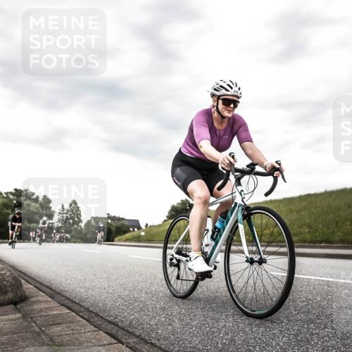 21.06.2026 - 29. Vierlanden-Triathlon H.Heesch http://msf.ph/oto/9903642 21.06.2026 10:13:26 Radfahren 9, 26, 90, 276 meine-sportfotos.de