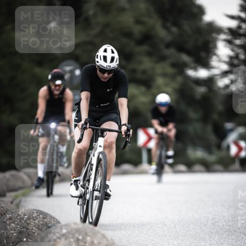 21.06.2026 - 29. Vierlanden-Triathlon H.Heesch http://msf.ph/oto/9903691 21.06.2026 10:18:15 Radfahren 105, 124, 279 meine-sportfotos.de