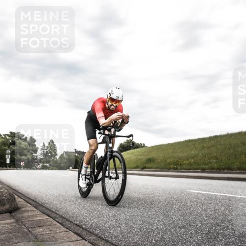 21.06.2026 - 29. Vierlanden-Triathlon H.Heesch http://msf.ph/oto/9903695 21.06.2026 10:14:19 Radfahren 6, 130, 140, 195, 204, 464 meine-sportfotos.de
