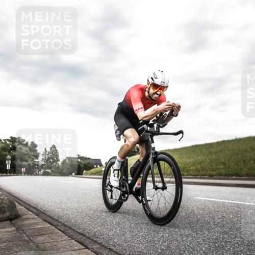 21.06.2026 - 29. Vierlanden-Triathlon H.Heesch http://msf.ph/oto/9903698 21.06.2026 10:14:19 Radfahren 6, 130, 140, 195, 204, 464 meine-sportfotos.de