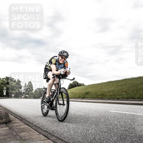 21.06.2026 - 29. Vierlanden-Triathlon H.Heesch http://msf.ph/oto/9903743 21.06.2026 10:15:11 Radfahren 23, 129, 156, 424 meine-sportfotos.de