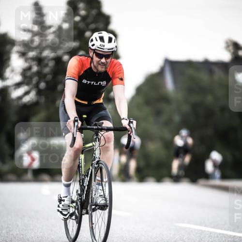 21.06.2026 - 29. Vierlanden-Triathlon H.Heesch http://msf.ph/oto/9903750 21.06.2026 10:17:49 Radfahren 3, 428, 471 meine-sportfotos.de
