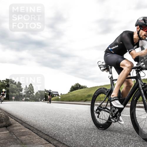 21.06.2026 - 29. Vierlanden-Triathlon H.Heesch http://msf.ph/oto/9903752 21.06.2026 10:15:16 Radfahren 23, 33, 111 meine-sportfotos.de