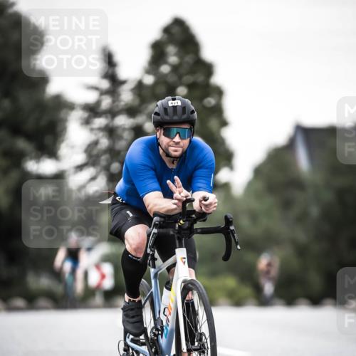 21.06.2026 - 29. Vierlanden-Triathlon H.Heesch http://msf.ph/oto/9903774 21.06.2026 10:17:51 Radfahren 3, 422, 428, 444, 471 meine-sportfotos.de