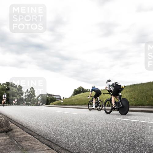 21.06.2026 - 29. Vierlanden-Triathlon H.Heesch http://msf.ph/oto/9903787 21.06.2026 10:15:39 Radfahren 98, 449, 467 meine-sportfotos.de