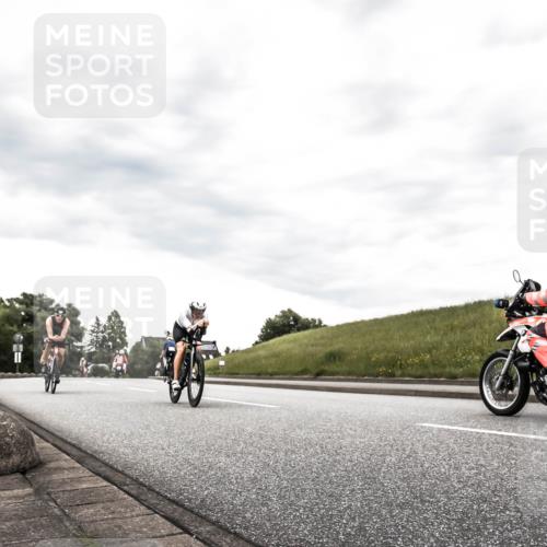 21.06.2026 - 29. Vierlanden-Triathlon H.Heesch http://msf.ph/oto/9903808 21.06.2026 10:15:45 Radfahren 231, 397, 467 meine-sportfotos.de