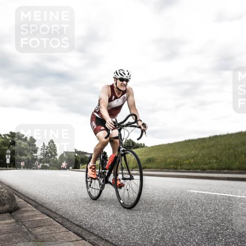 21.06.2026 - 29. Vierlanden-Triathlon H.Heesch http://msf.ph/oto/9903829 21.06.2026 10:15:51 Radfahren 394, 447 meine-sportfotos.de