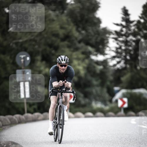21.06.2026 - 29. Vierlanden-Triathlon H.Heesch http://msf.ph/oto/9903851 21.06.2026 10:18:01 Radfahren 64, 191, 422, 439, 444, 474, 477 meine-sportfotos.de