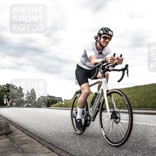 21.06.2026 - 29. Vierlanden-Triathlon H.Heesch http://msf.ph/oto/9903853 21.06.2026 10:16:33 Radfahren 83, 392, 409, 417 meine-sportfotos.de