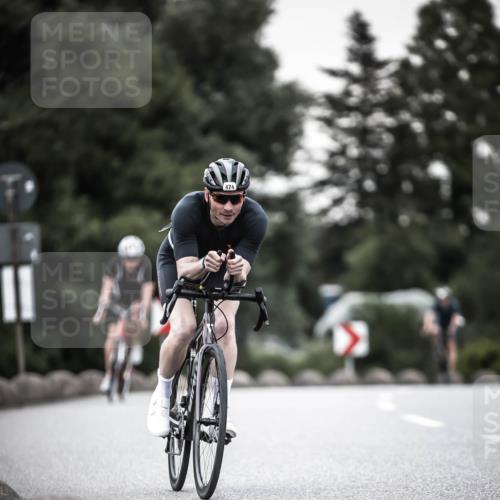 21.06.2026 - 29. Vierlanden-Triathlon H.Heesch http://msf.ph/oto/9903866 21.06.2026 10:18:01 Radfahren 64, 191, 422, 439, 444, 474, 477 meine-sportfotos.de