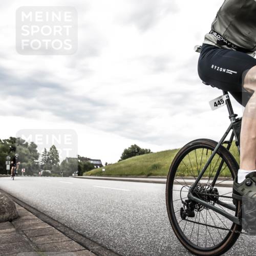 21.06.2026 - 29. Vierlanden-Triathlon H.Heesch http://msf.ph/oto/9903868 21.06.2026 10:17:34 Radfahren 77, 107, 116, 210, 211, 419, 445, 452 meine-sportfotos.de