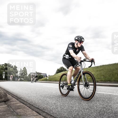 21.06.2026 - 29. Vierlanden-Triathlon H.Heesch http://msf.ph/oto/9903892 21.06.2026 10:17:45 Radfahren 63, 428, 458, 475 meine-sportfotos.de