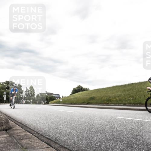 21.06.2026 - 29. Vierlanden-Triathlon H.Heesch http://msf.ph/oto/9903898 21.06.2026 10:17:50 Radfahren 428, 471 meine-sportfotos.de