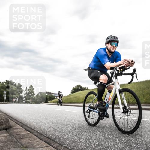 21.06.2026 - 29. Vierlanden-Triathlon H.Heesch http://msf.ph/oto/9903905 21.06.2026 10:17:51 Radfahren 3, 428, 471 meine-sportfotos.de