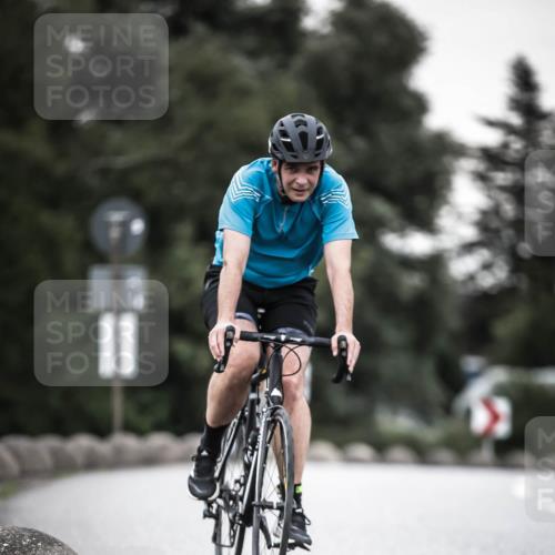21.06.2026 - 29. Vierlanden-Triathlon H.Heesch http://msf.ph/oto/9903917 21.06.2026 10:19:09 Radfahren 24, 45, 261, 418, 470 meine-sportfotos.de