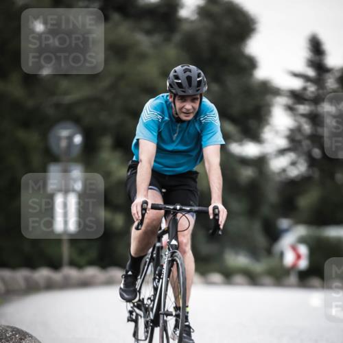 21.06.2026 - 29. Vierlanden-Triathlon H.Heesch http://msf.ph/oto/9903920 21.06.2026 10:19:09 Radfahren 24, 45, 261, 418, 470 meine-sportfotos.de