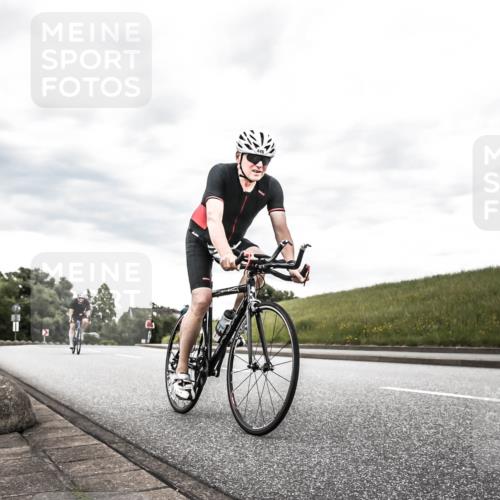 21.06.2026 - 29. Vierlanden-Triathlon H.Heesch http://msf.ph/oto/9903953 21.06.2026 10:18:37 Radfahren 442, 446 meine-sportfotos.de