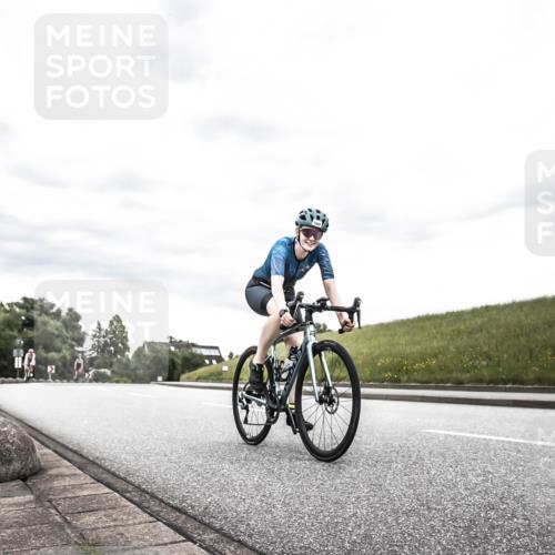 21.06.2026 - 29. Vierlanden-Triathlon H.Heesch http://msf.ph/oto/9903977 21.06.2026 10:23:09 Radfahren 299, 302, 564 meine-sportfotos.de