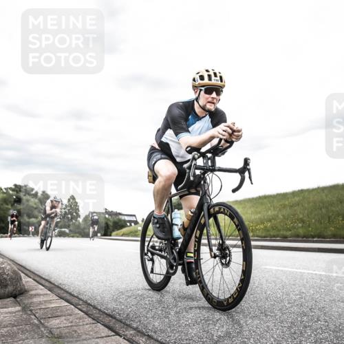 21.06.2026 - 29. Vierlanden-Triathlon H.Heesch http://msf.ph/oto/9904003 21.06.2026 10:23:25 Radfahren 127, 145, 190, 1354 meine-sportfotos.de