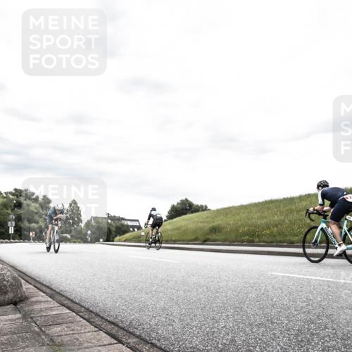 21.06.2026 - 29. Vierlanden-Triathlon H.Heesch http://msf.ph/oto/9904029 21.06.2026 10:23:38 Radfahren 13, 132 meine-sportfotos.de