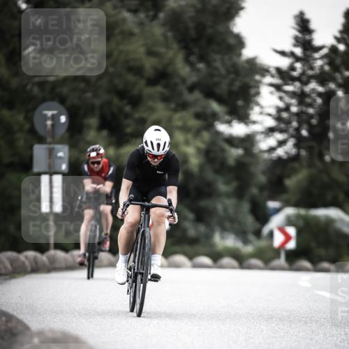 21.06.2026 - 29. Vierlanden-Triathlon H.Heesch http://msf.ph/oto/9904037 21.06.2026 10:19:26 Radfahren 171, 184, 242 meine-sportfotos.de
