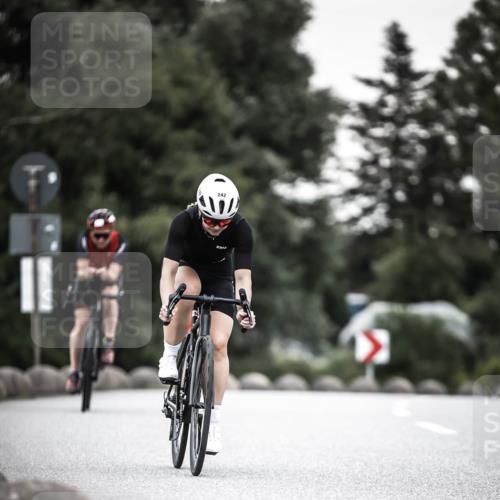 21.06.2026 - 29. Vierlanden-Triathlon H.Heesch http://msf.ph/oto/9904047 21.06.2026 10:19:27 Radfahren 171, 184, 242 meine-sportfotos.de
