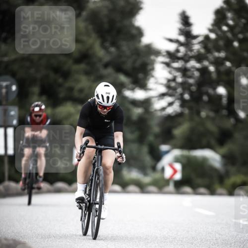 21.06.2026 - 29. Vierlanden-Triathlon H.Heesch http://msf.ph/oto/9904053 21.06.2026 10:19:27 Radfahren 171, 184, 242 meine-sportfotos.de