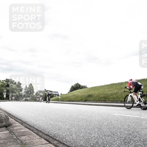 21.06.2026 - 29. Vierlanden-Triathlon H.Heesch http://msf.ph/oto/9904067 21.06.2026 10:23:52 Radfahren 62, 288, 584 meine-sportfotos.de