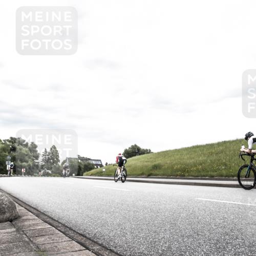 21.06.2026 - 29. Vierlanden-Triathlon H.Heesch http://msf.ph/oto/9904071 21.06.2026 10:23:53 Radfahren 62, 288, 584 meine-sportfotos.de