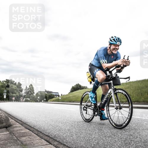 21.06.2026 - 29. Vierlanden-Triathlon H.Heesch http://msf.ph/oto/9904080 21.06.2026 10:24:00 Radfahren 200, 293 meine-sportfotos.de