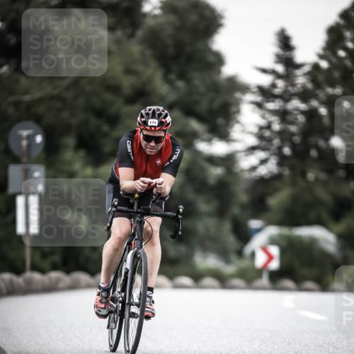 21.06.2026 - 29. Vierlanden-Triathlon H.Heesch http://msf.ph/oto/9904081 21.06.2026 10:19:28 Radfahren 171, 184, 242 meine-sportfotos.de