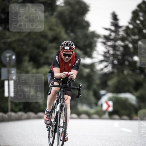 21.06.2026 - 29. Vierlanden-Triathlon H.Heesch http://msf.ph/oto/9904088 21.06.2026 10:19:28 Radfahren 171, 184, 242 meine-sportfotos.de