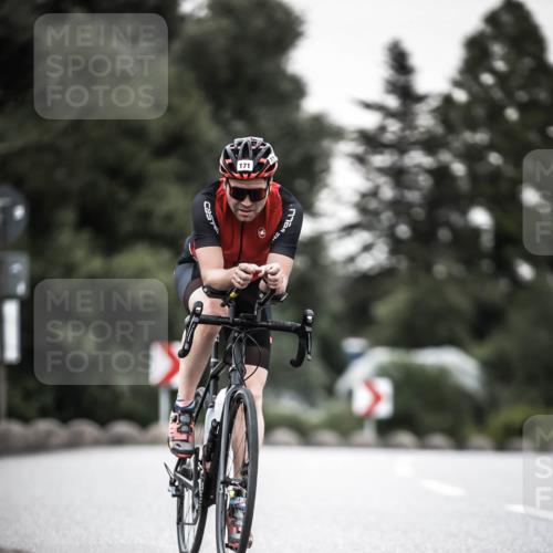 21.06.2026 - 29. Vierlanden-Triathlon H.Heesch http://msf.ph/oto/9904093 21.06.2026 10:19:28 Radfahren 171, 184, 242 meine-sportfotos.de