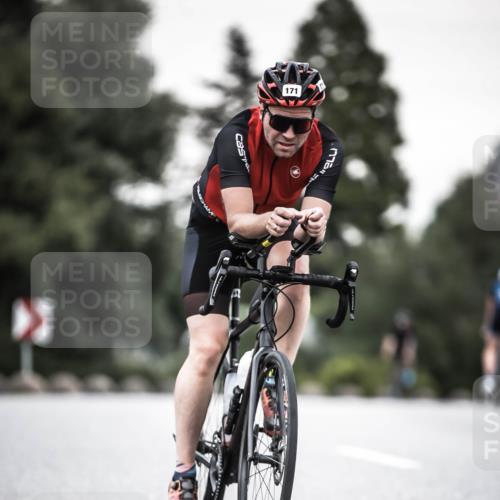 21.06.2026 - 29. Vierlanden-Triathlon H.Heesch http://msf.ph/oto/9904118 21.06.2026 10:19:29 Radfahren 171, 184, 242 meine-sportfotos.de
